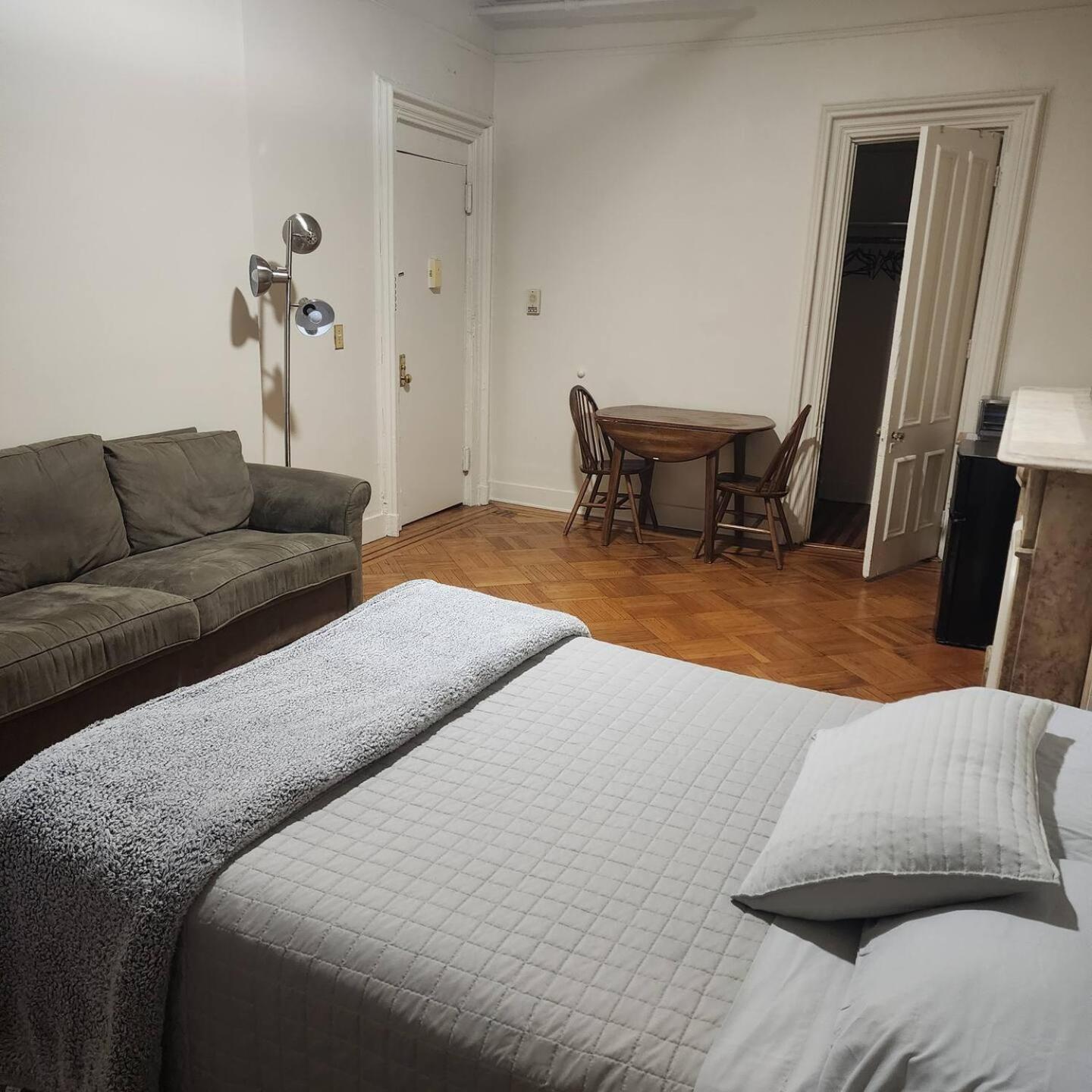New York City Guest House 2 Екстер'єр фото
